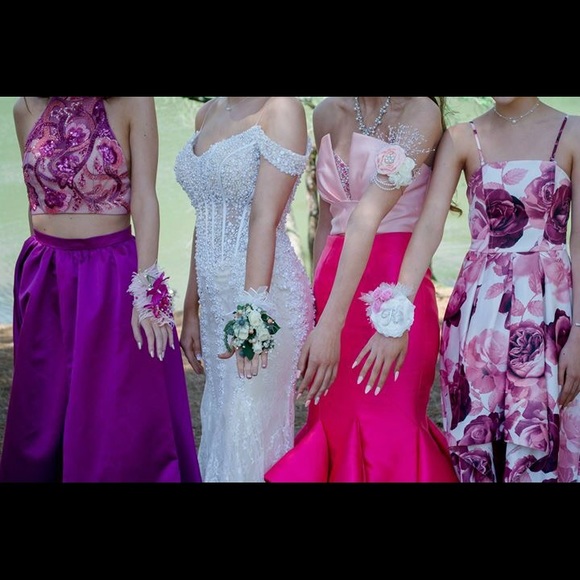 2018 Jovani Prom Dress - Picture 4 of 4